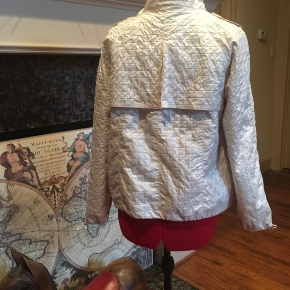 CHICO’S ZENERGY WINDBREAKER - Picture 2 of 2